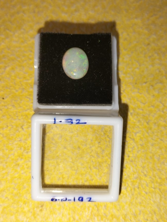 1.92 Carat Natural Opal Stone