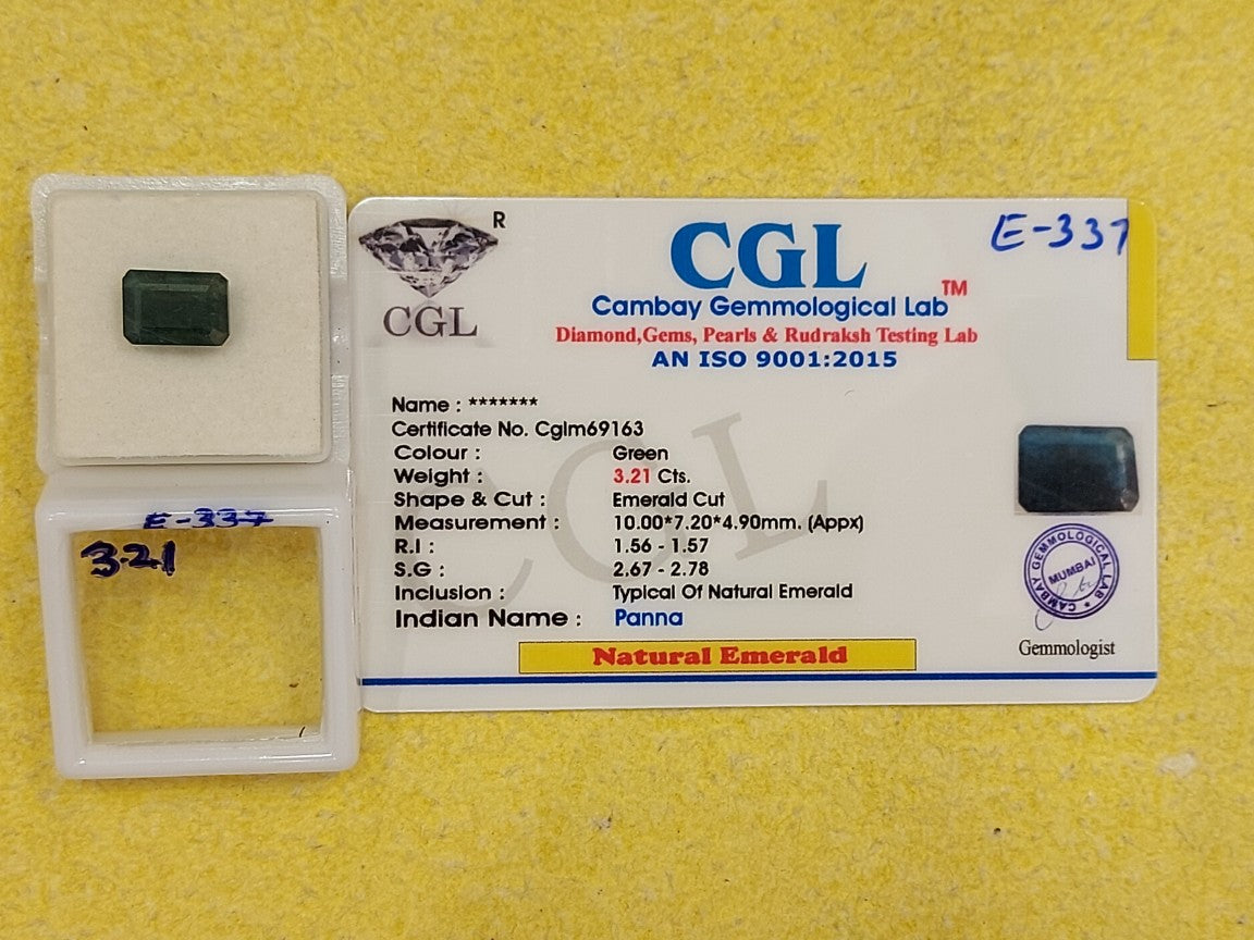 3.21 Carat Natural Emerald Stone
