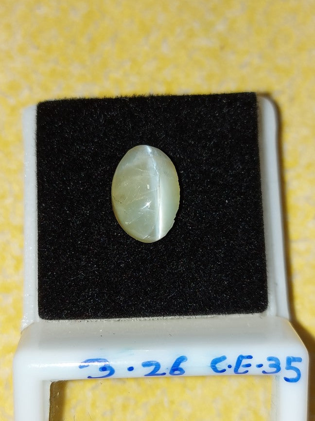 3.26 Carat Natural Cats Eye Stone