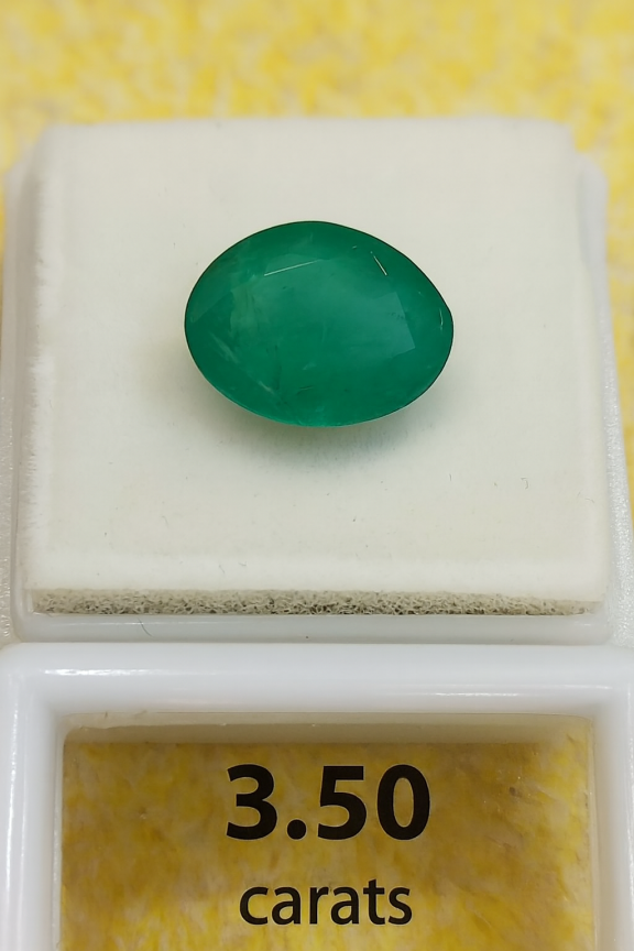 3.50 Carat Natural Emerald Stone