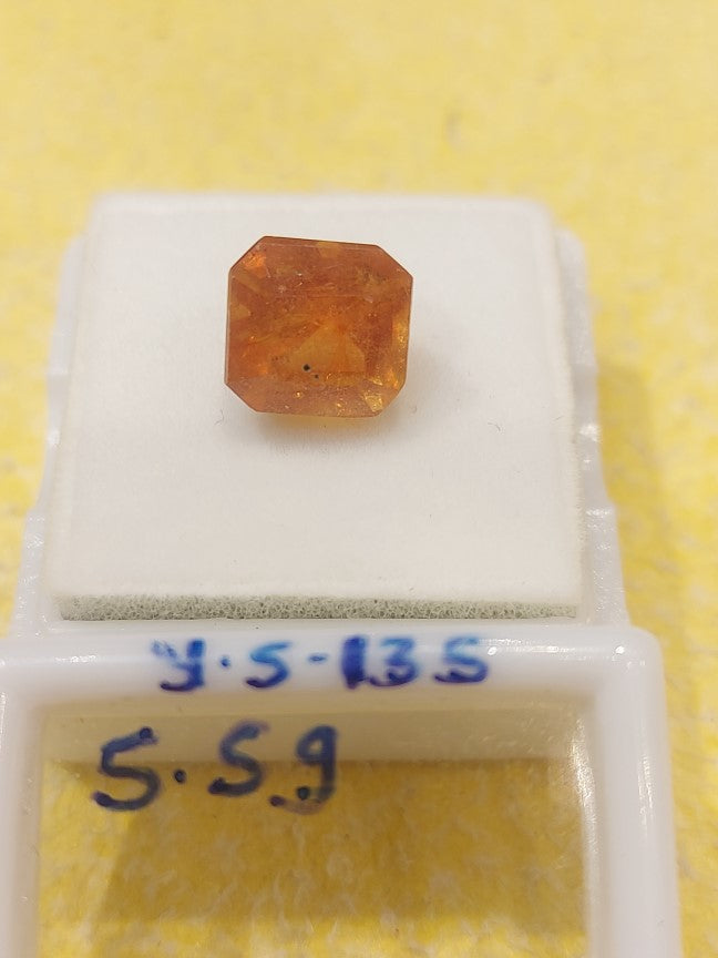 5.59 Carat Natural Yellow Sapphire Stone