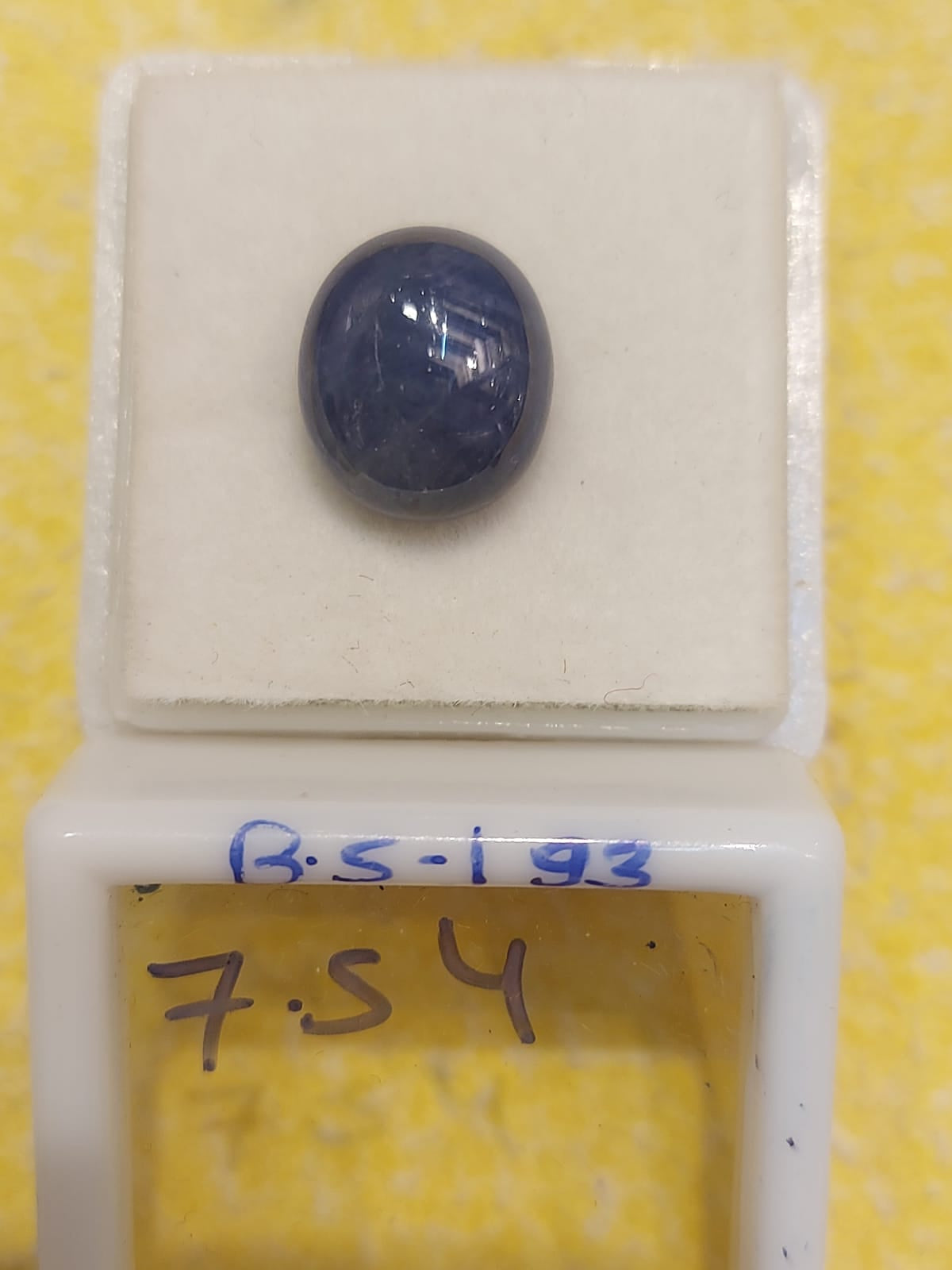 7.54 Carat Natural Blue Sapphire Stone