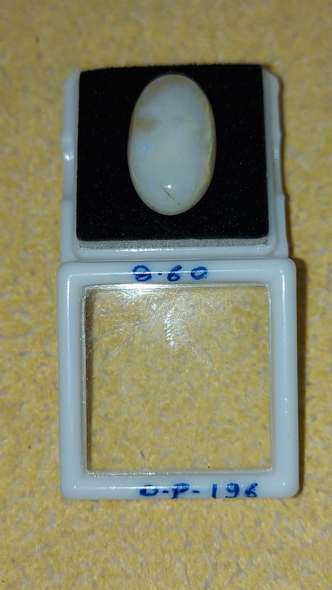 8.60 Carat Natural Opal Stone