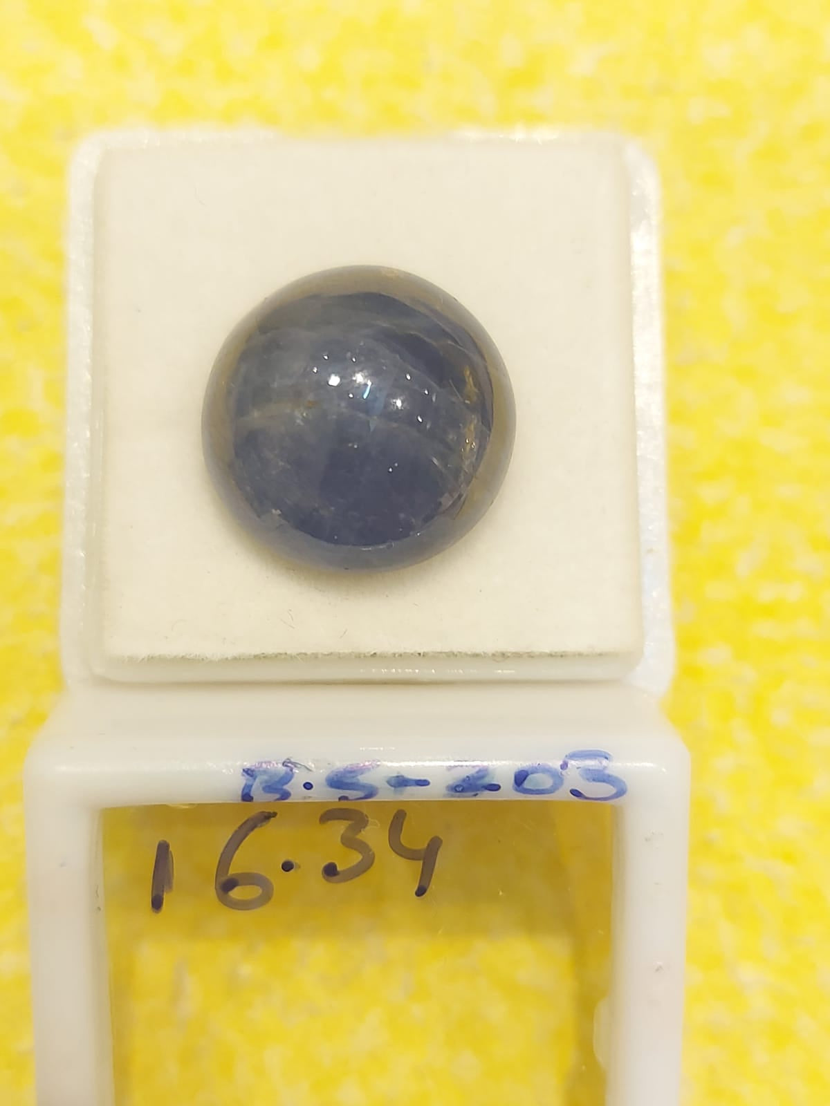 16.34 Carat Natural Blue Sapphire Stone