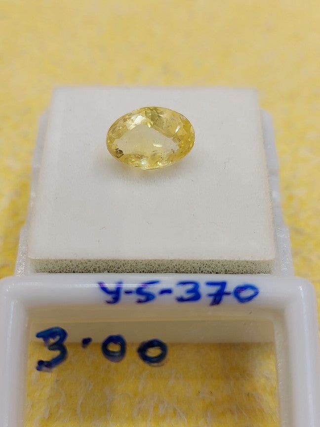 3.00 Y.S-370 Carat Natural Yellow Sapphire Stone