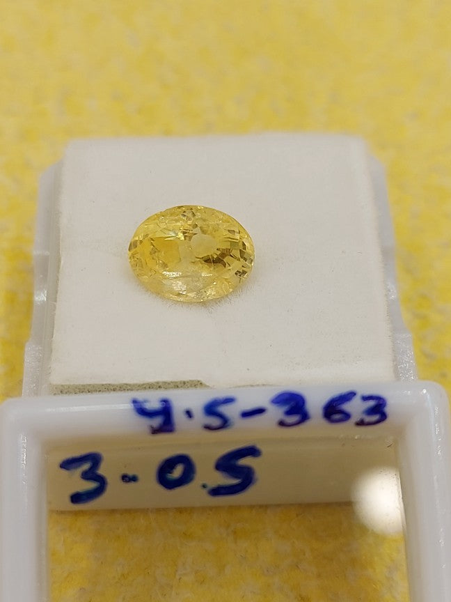 3.05 Y.S-363 Carat Natural Yellow Sapphire Stone