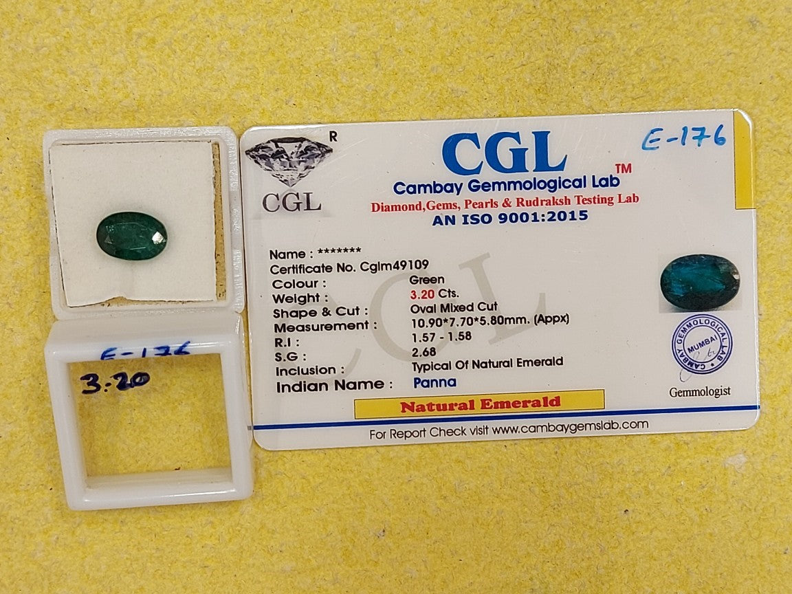 3.20 Carat Natural Emerald Stone