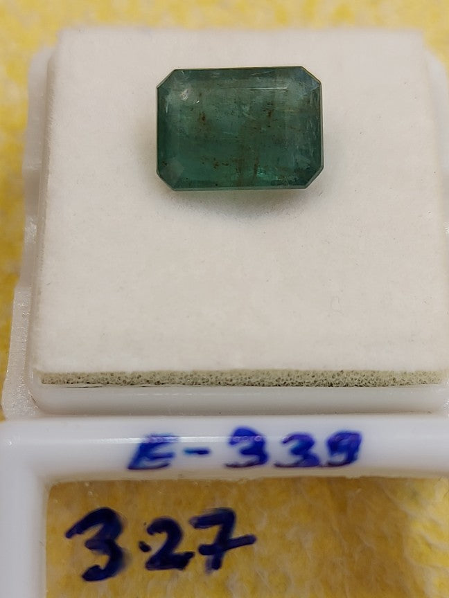 3.27 Carat Natural Emerald Stone