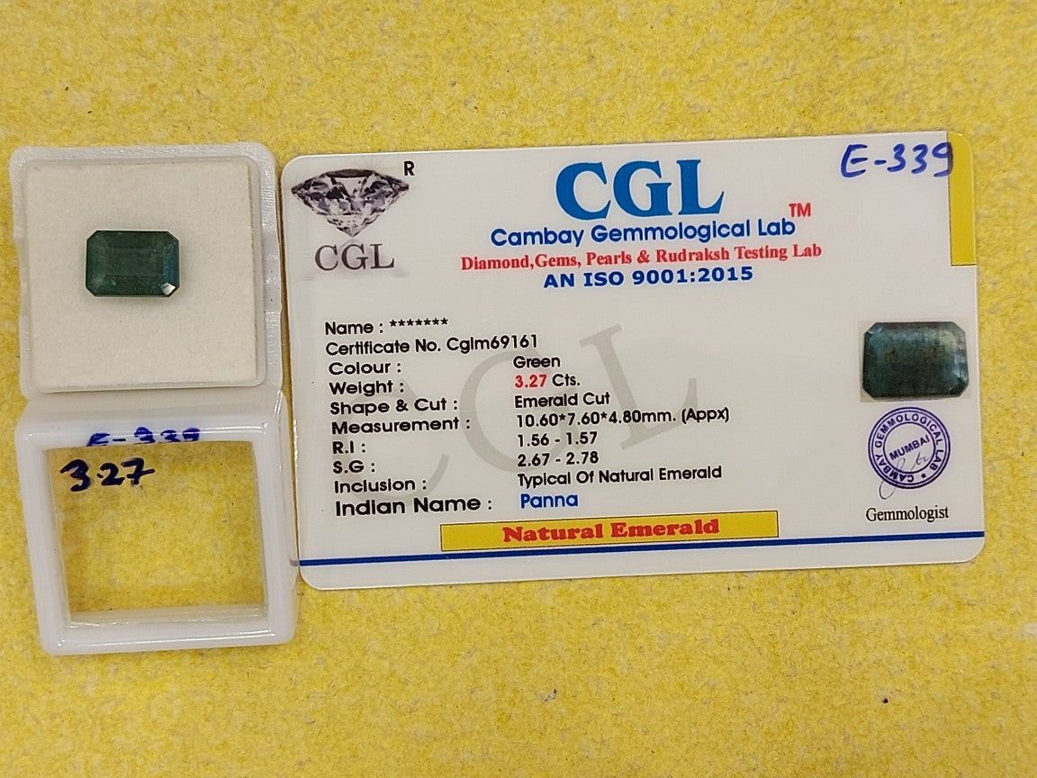 3.27 Carat Natural Emerald Stone