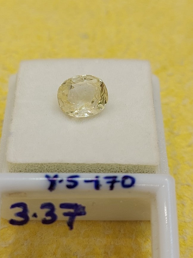 3.37 Carat Natural Yellow Sapphire Stone