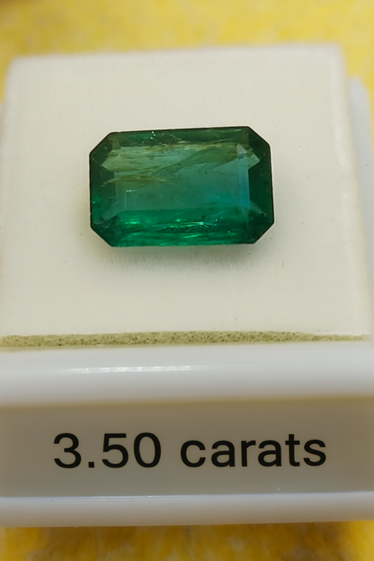 3.50 Carat Natural Emerald Stone