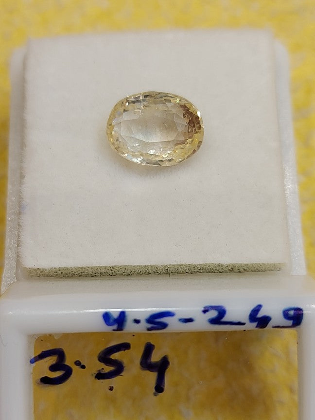 3.54 Carat Natural Yellow Sapphire Stone