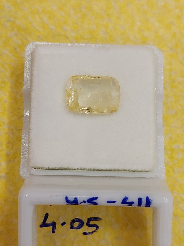 4.05 Y.S-411 Carat Natural Yellow Sapphire Stone