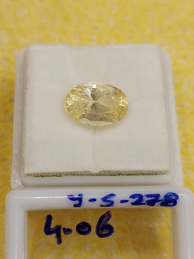 4.06 Y.S- 278 Carat Natural Yellow Sapphire Stone