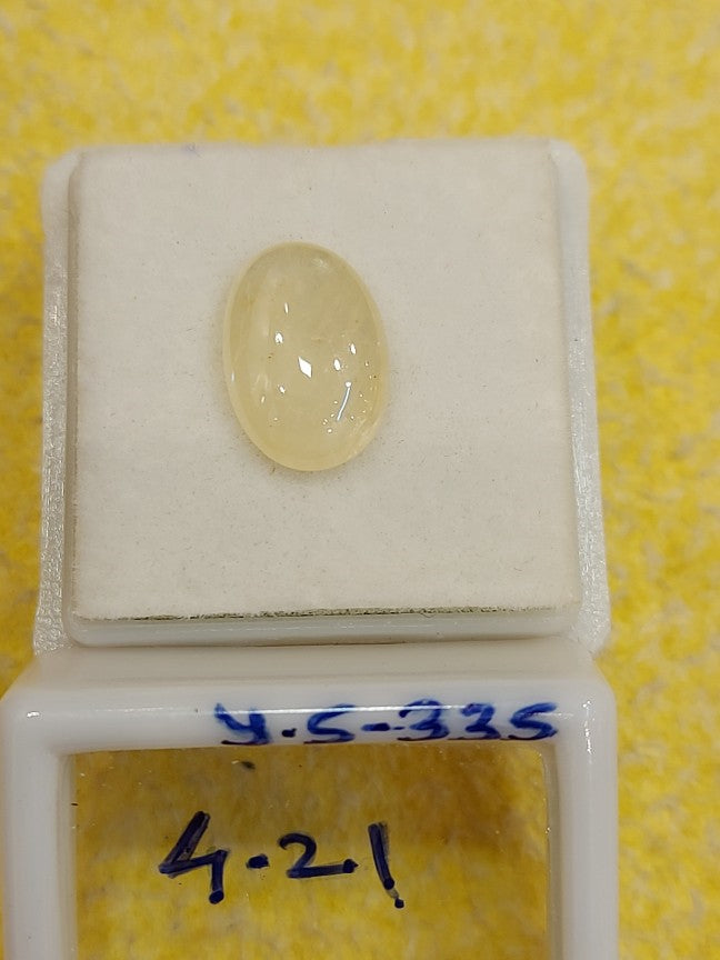 4.21 Y.S-335 Carat Natural Yellow Sapphire Stone
