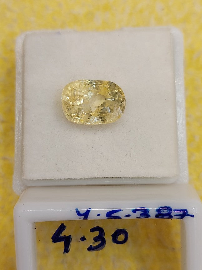 4.30 Carat Natural Yellow Sapphire Stone