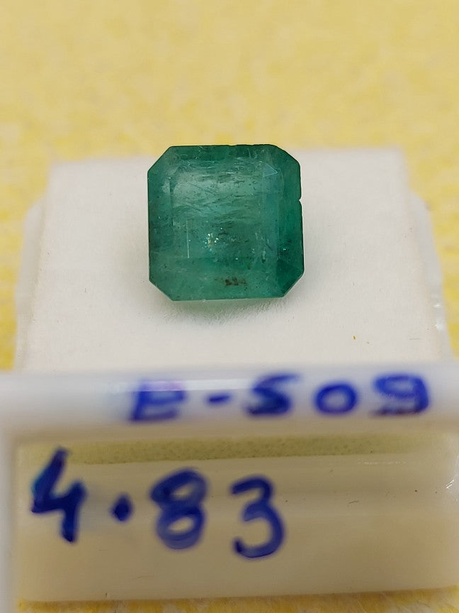 4.83 Carat Natural Emerald Stone