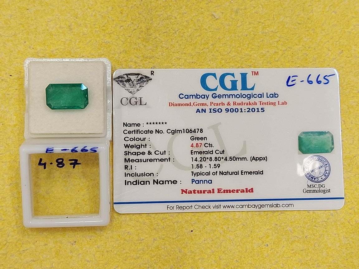 4.87 Carat Natural Emerald Stone