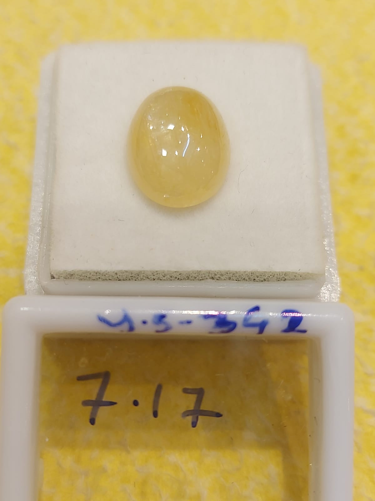 7.17 Carat Natural Yellow Sapphire Stone