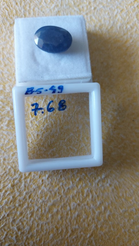 7.68 Carat Natural Blue Sapphire Stone